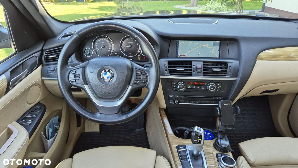 BMW X3 28i xDrive - 22