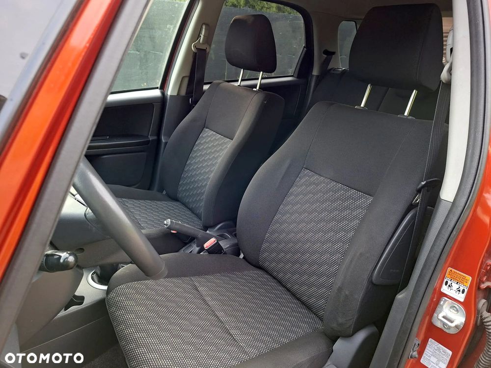 Suzuki SX4 1.6 GS / Premium - 11