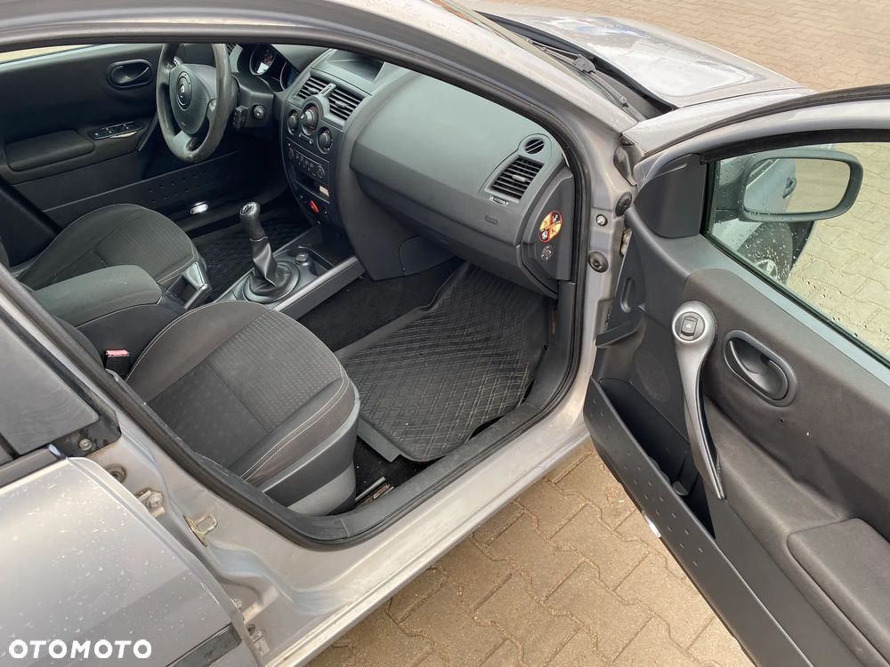 Renault Megane 1.4 Avantage - 14