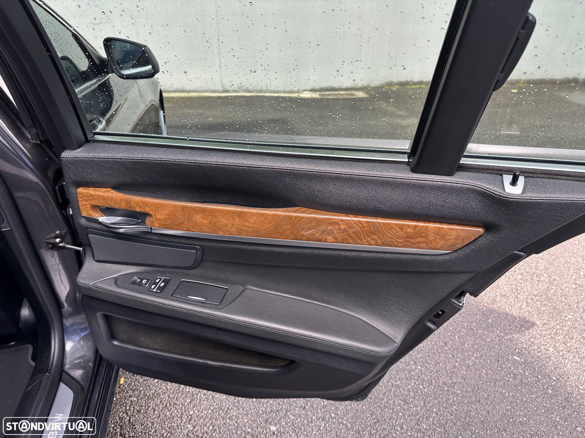 BMW 730 Ld - 38