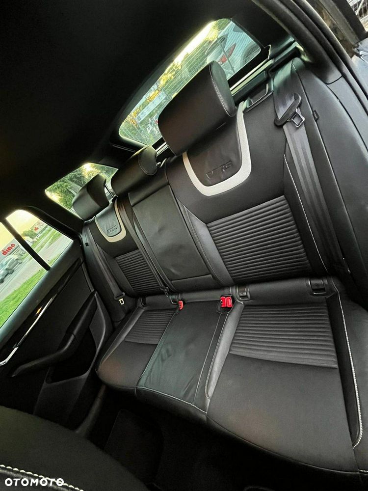 Skoda Octavia Combi 2.0 TDI RS - 22