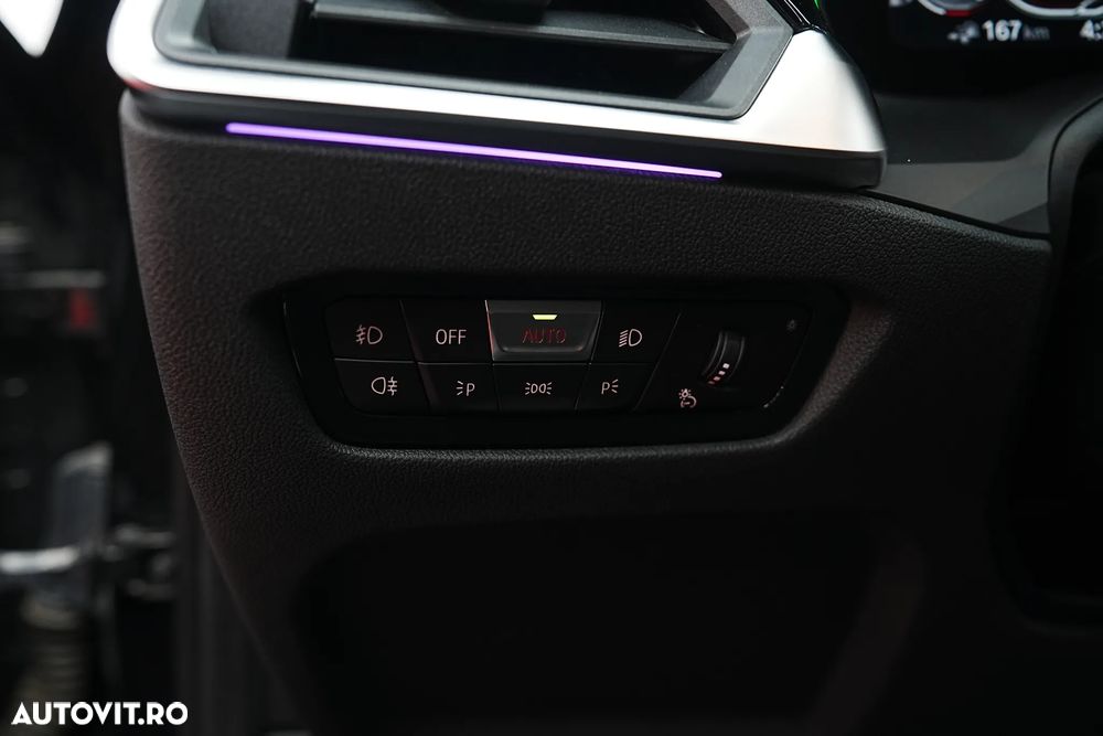 BMW Seria 3 320e Aut. Sport Line - 35