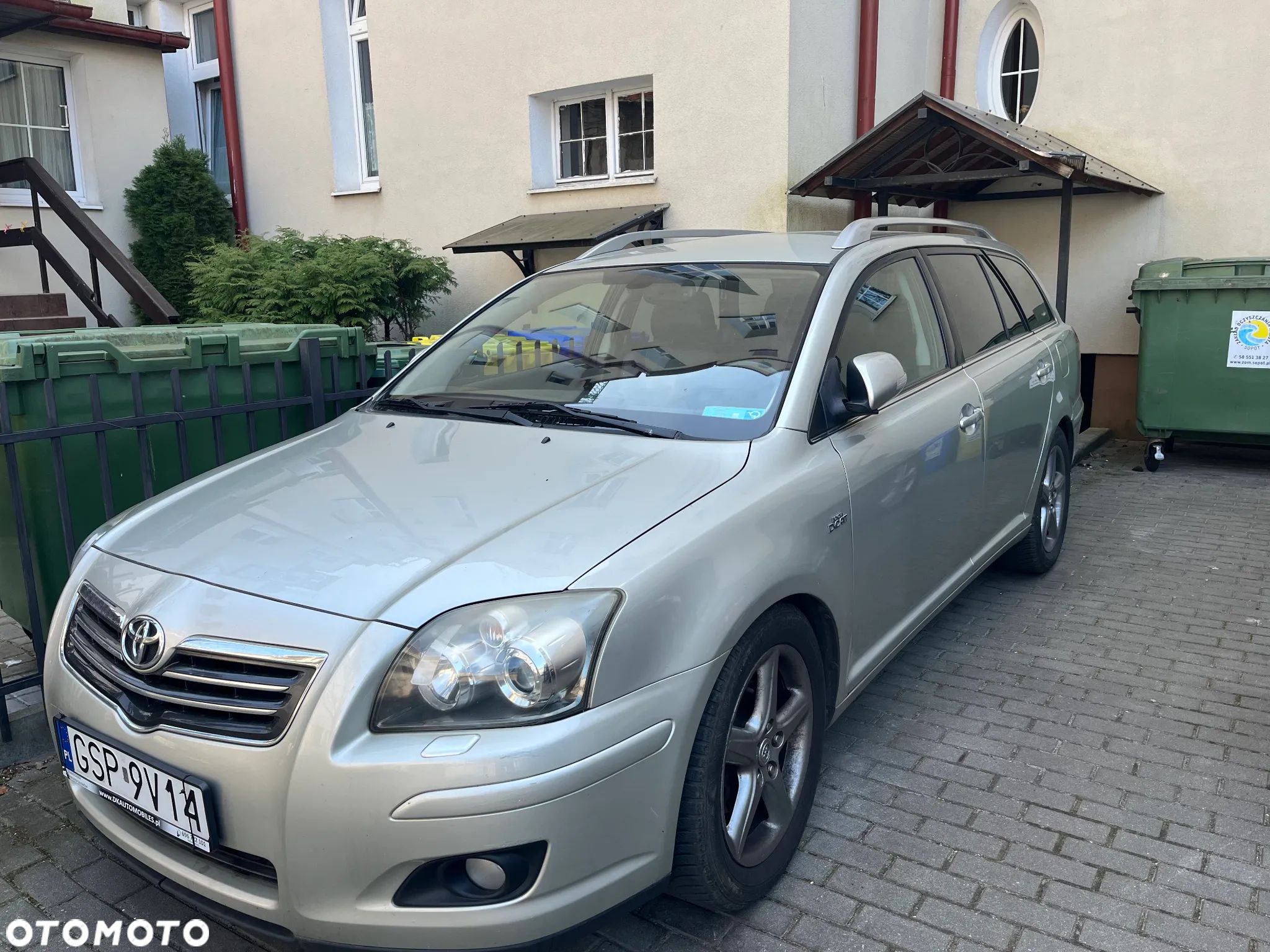 Toyota Avensis - 1