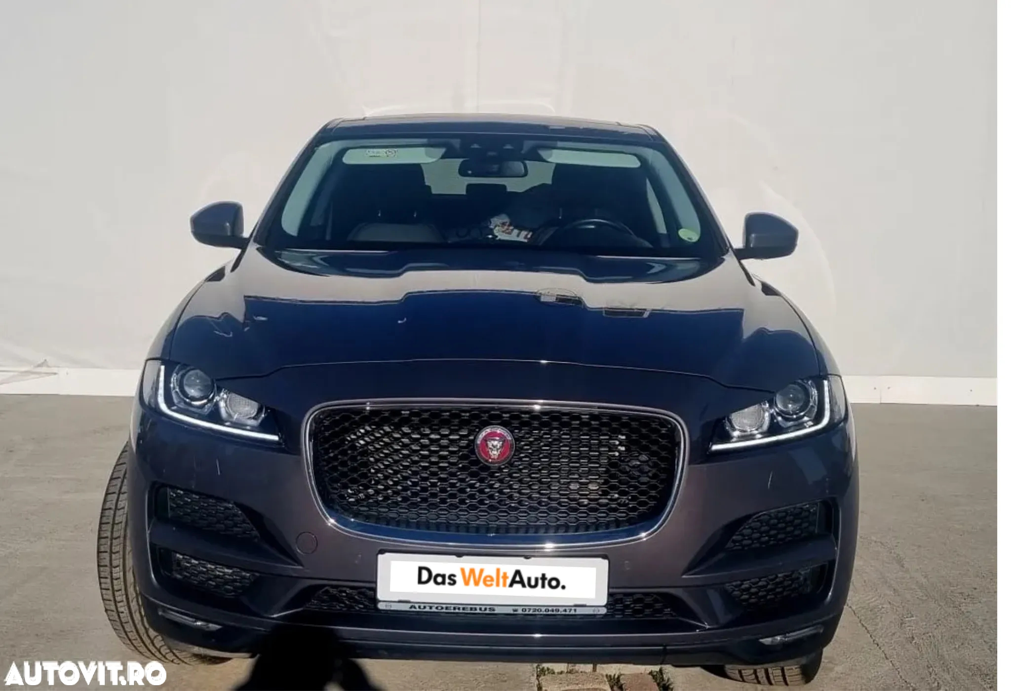 Jaguar F-Pace 20d RWD Pure - 4