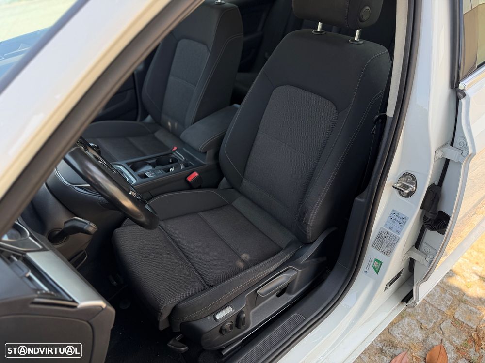 VW Passat Variant 1.6 TDI Confortline - 12