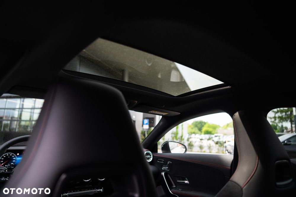 Mercedes-Benz CLA - 26