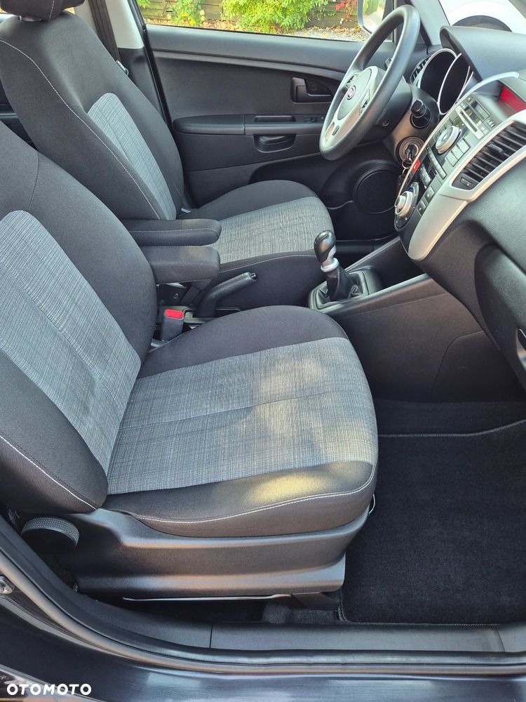 Kia Venga 1.6 CVVT Black Collection - 12