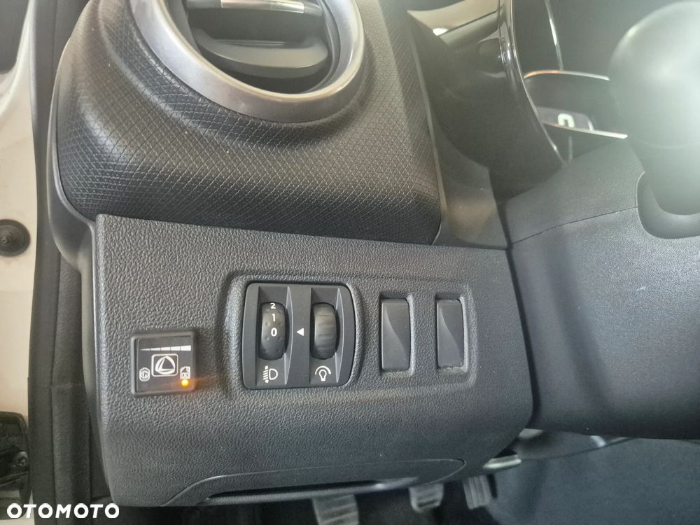 Renault Clio 1.2 16V Limited - 16