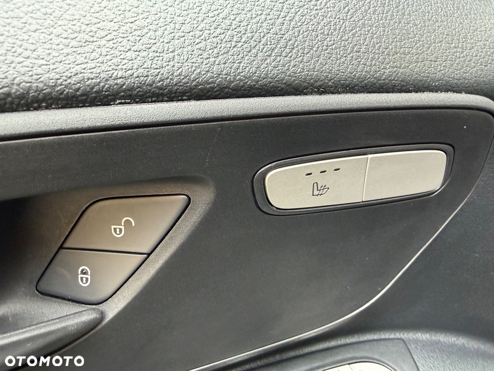 Mercedes-Benz Vito - 20