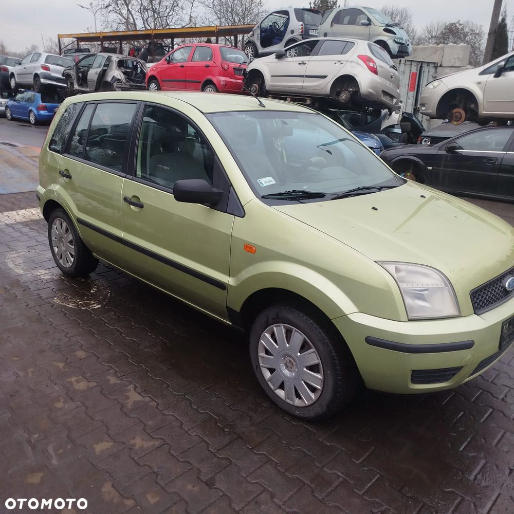 Ford Fusion na części . - 2