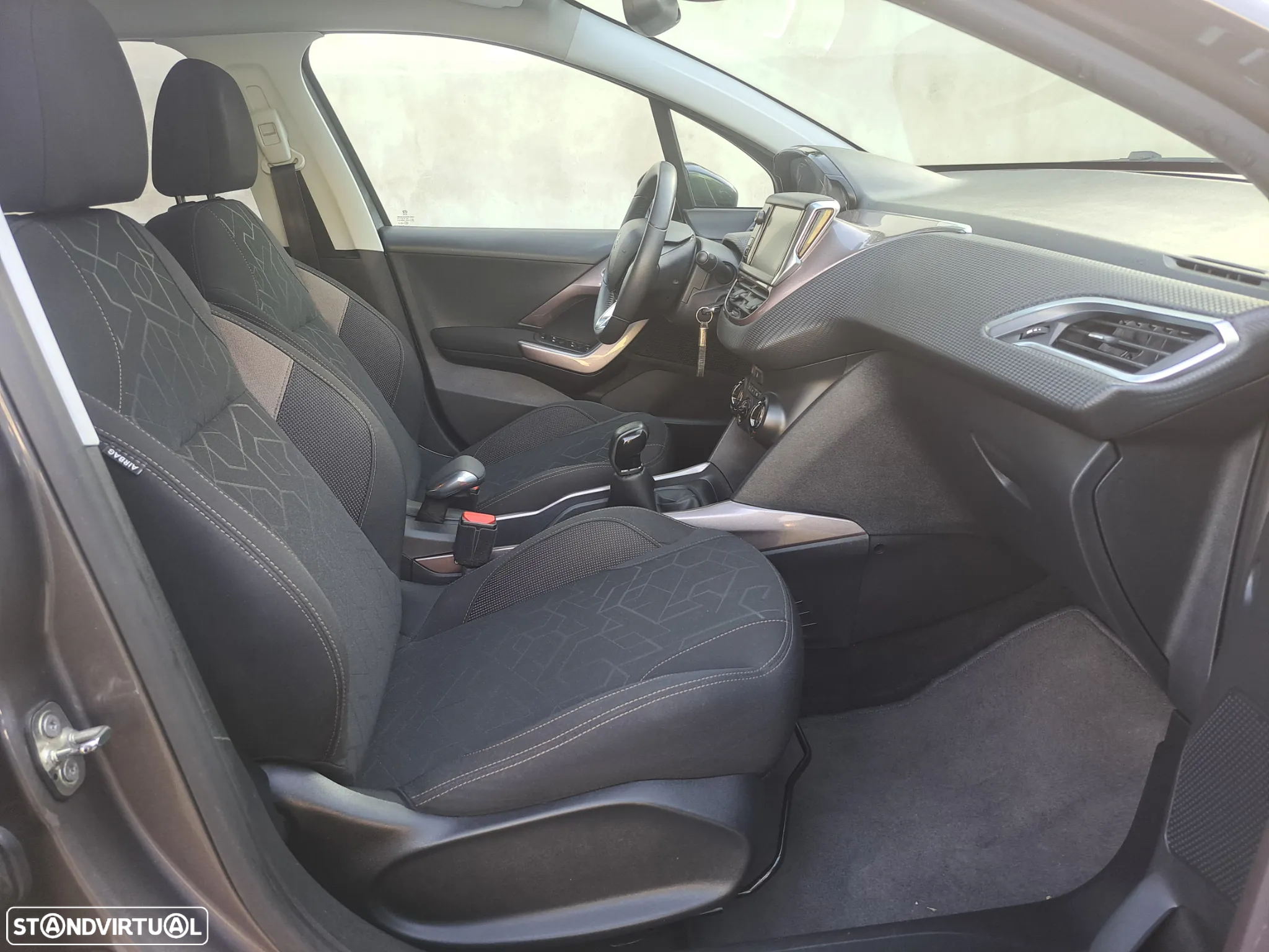 Peugeot 2008 1.2 PureTech Style - 14