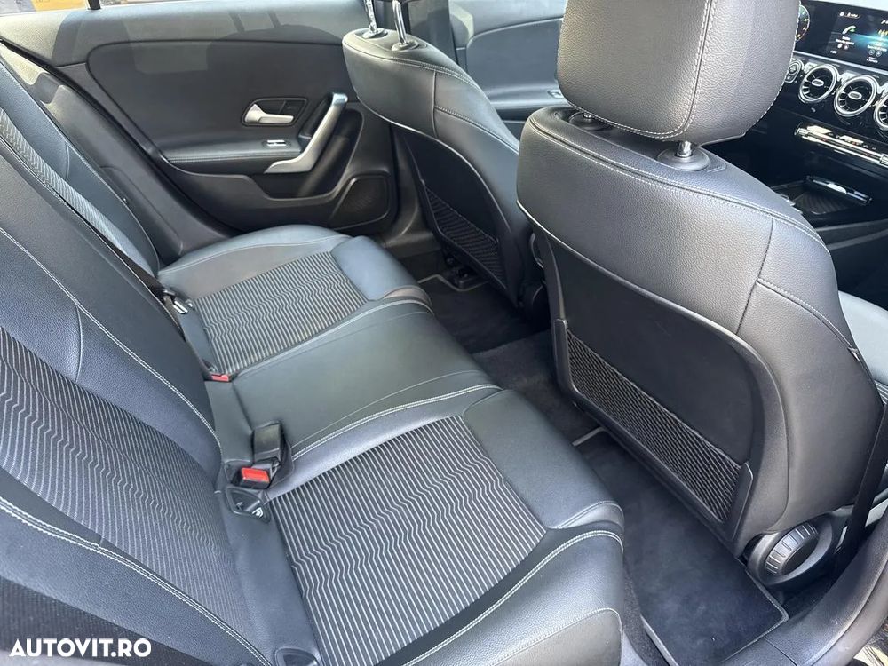 Mercedes-Benz A 200 4MATIC Aut. - 14
