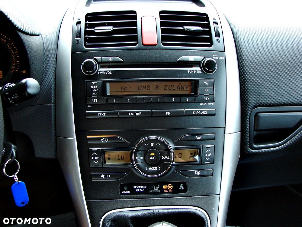 Toyota Auris 1.6 Sol - 21