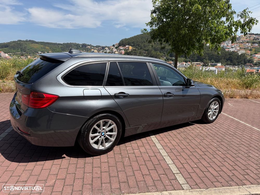 BMW 320 d Auto Line Luxury - 10