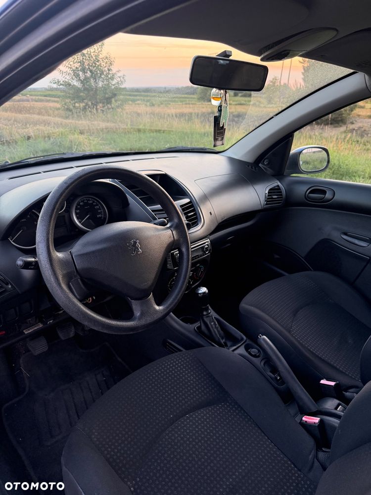 Peugeot 206 - 8