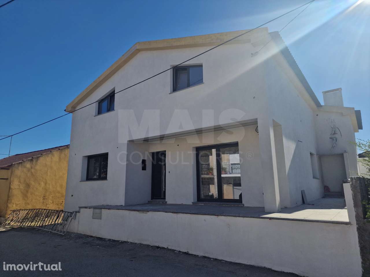 Moradia Isolada em Remodelação – O refúgio junto à Barragem de São ... - Grande imagem: 3/39