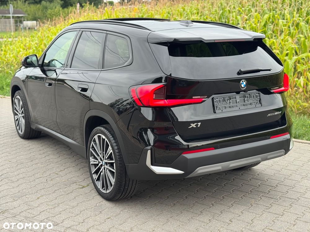 BMW X1 xDrive20d xLine - 12