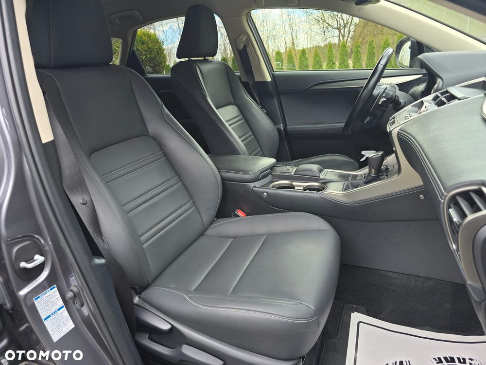 Lexus NX 300h Prestige AWD - 19