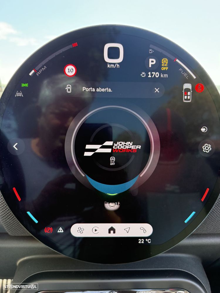 MINI Cabrio John Cooper Works Premium Essential Auto - 3