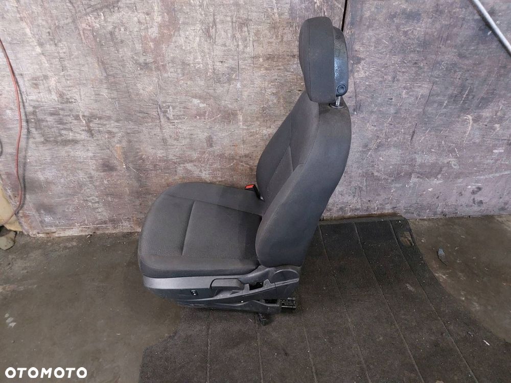 FOTEL LEWY PRZÓD OPEL INSIGNIA A - 4