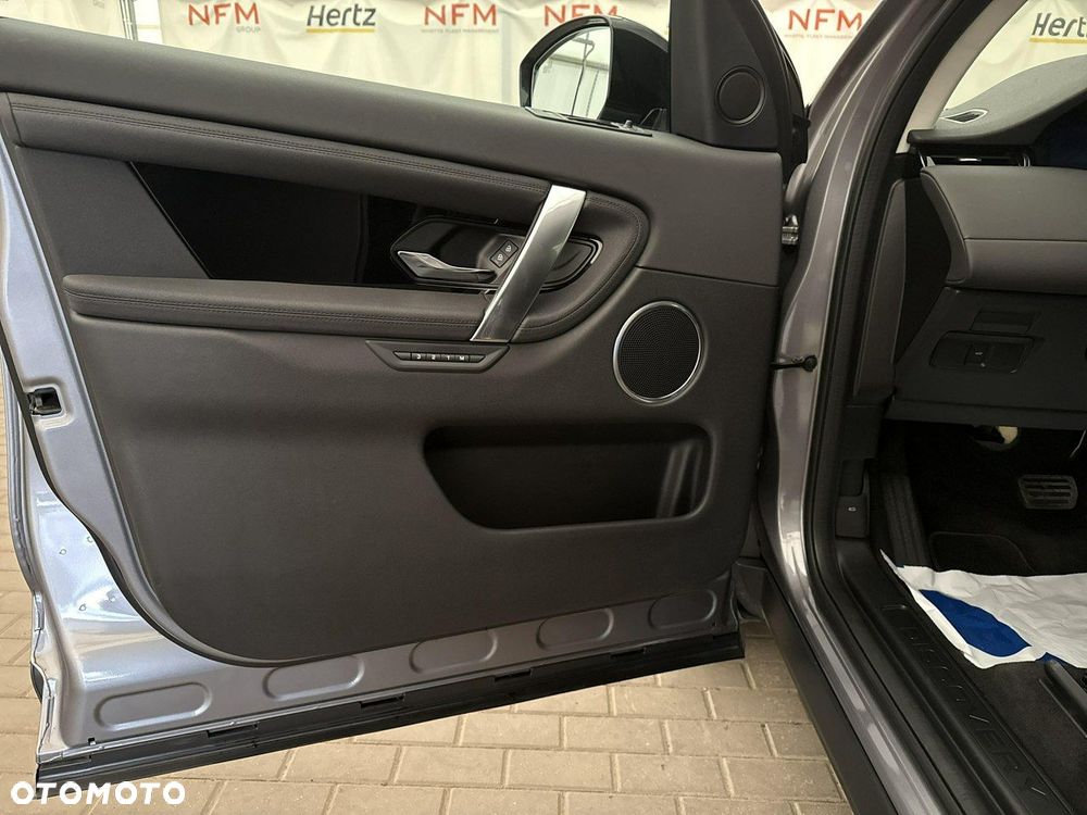 Land Rover Discovery Sport - 11