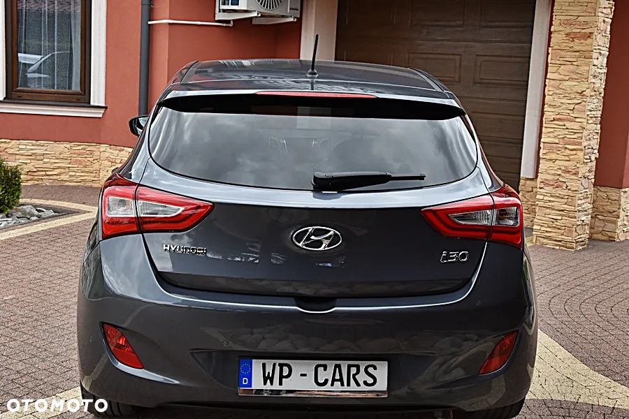 Hyundai i30 blue 1.6 GDI Passion - 8