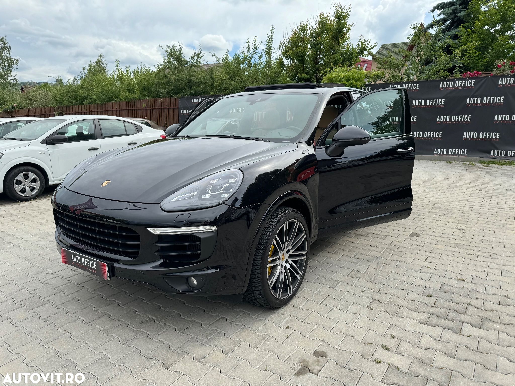 Porsche Cayenne 3.0 L - 1