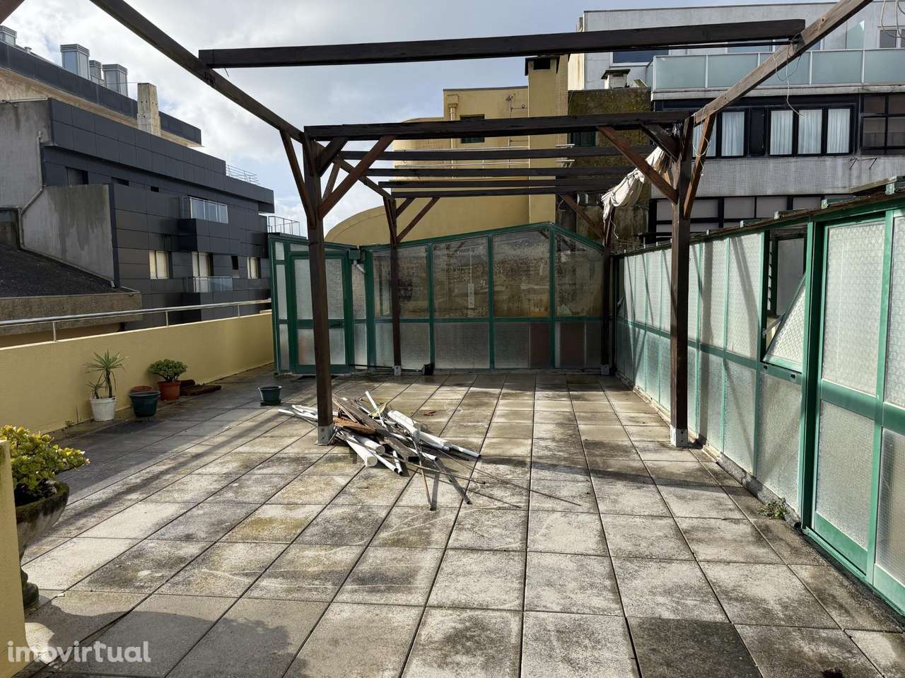 Apartamento T4 Duplex - Avenida dos Banhos (1ª Linha Mar) - Grande imagem: 5/25