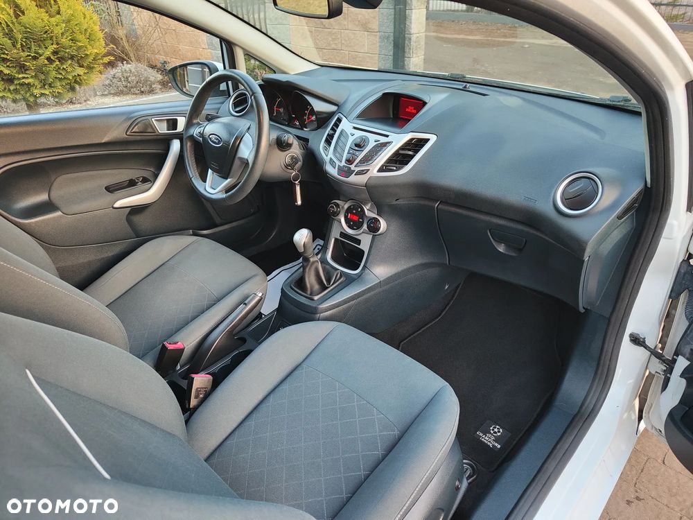 Ford Fiesta 1.25 Champions Edition - 9