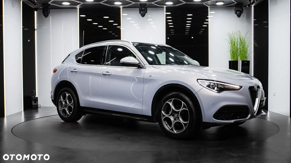 Alfa Romeo Stelvio 2.0 Turbo TI Q4 - 10