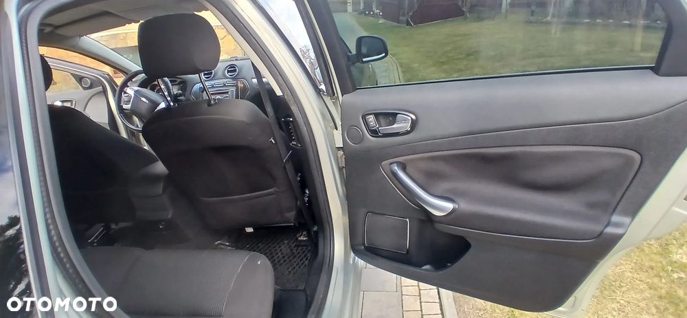 Ford Mondeo 2.0 TDCi Titanium - 14