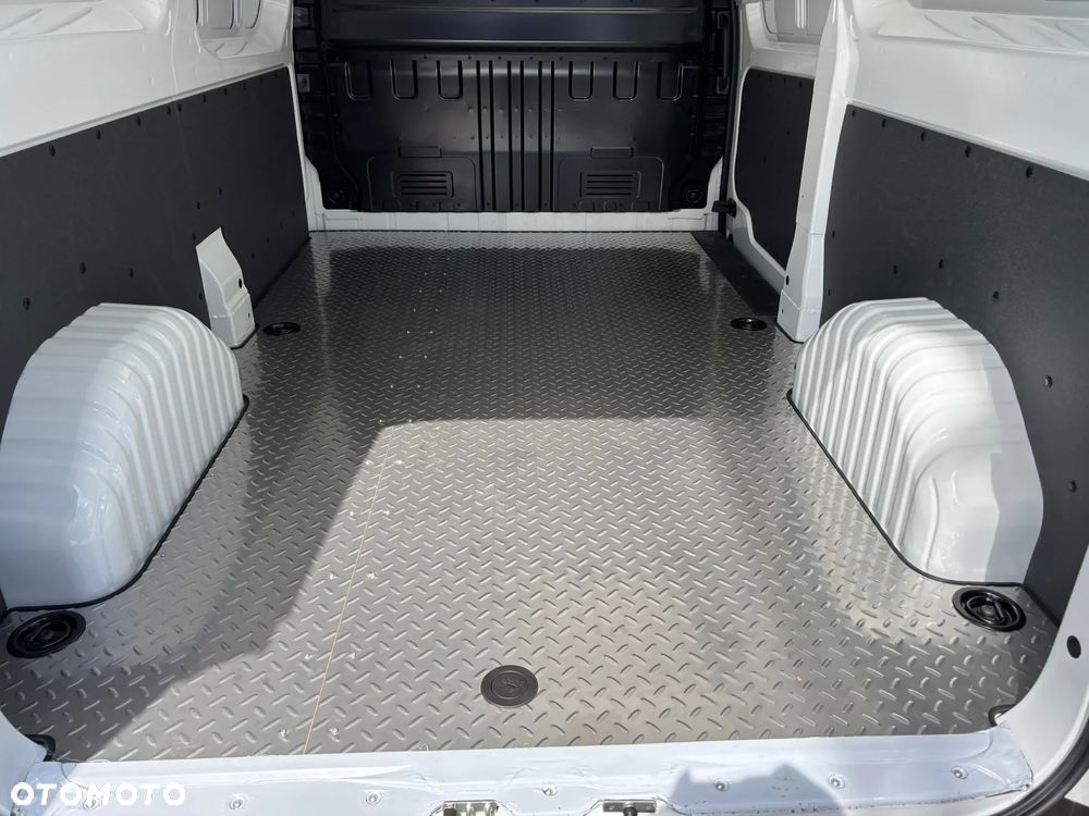 Maxus Deliver 7 - 17