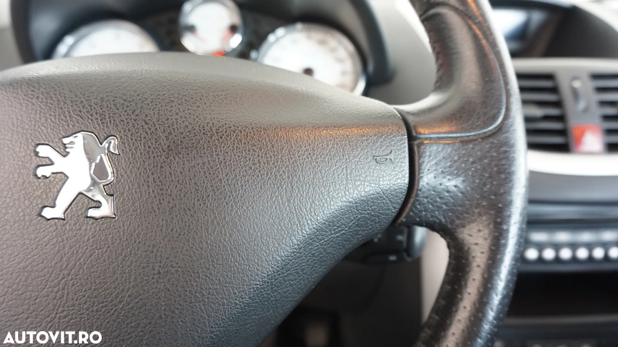 Peugeot 207 1.6 HDI FAP Allure - 15