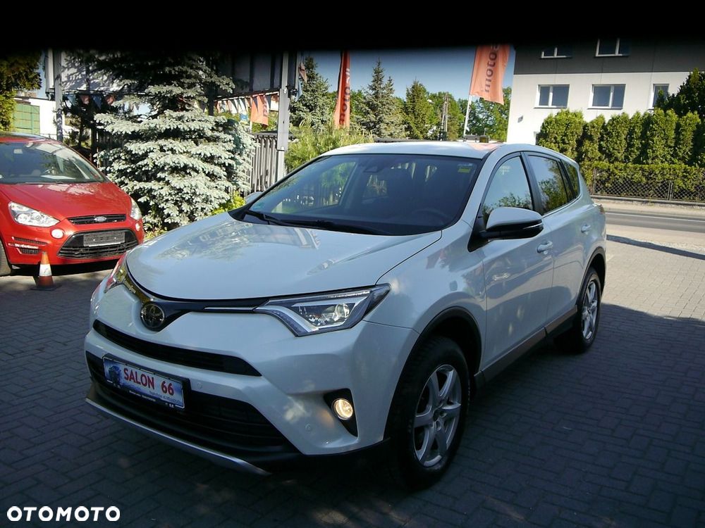 Toyota RAV4 2.0 D-4D Premium 4x2 - 18