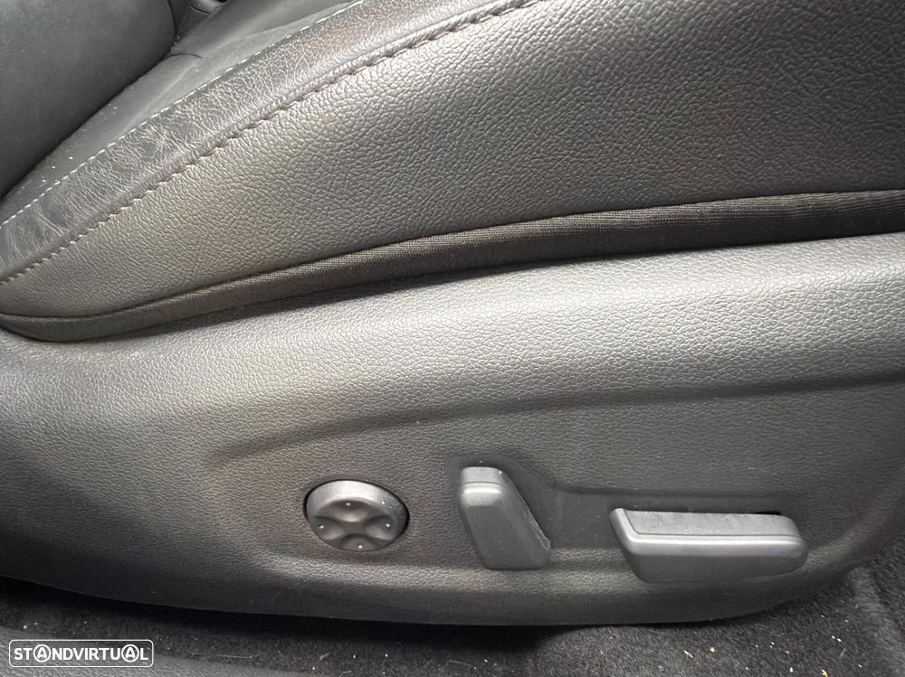 Hyundai i30 N 2.0 T-GDi Performance Pack - 24