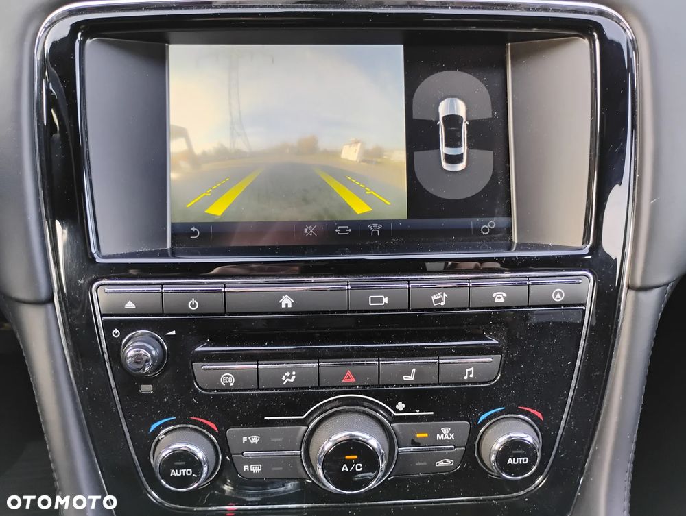 Jaguar XJ 3.0 V6 Kompressor AWD Langversion Portfolio - 28