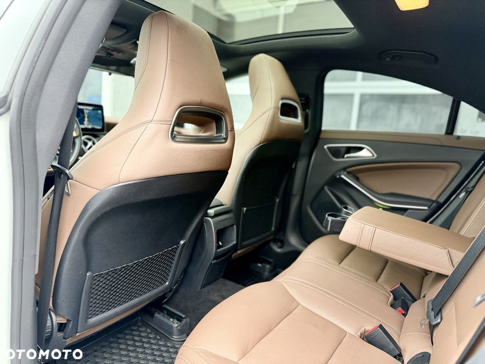 Mercedes-Benz CLA AMG 45 4-Matic - 28