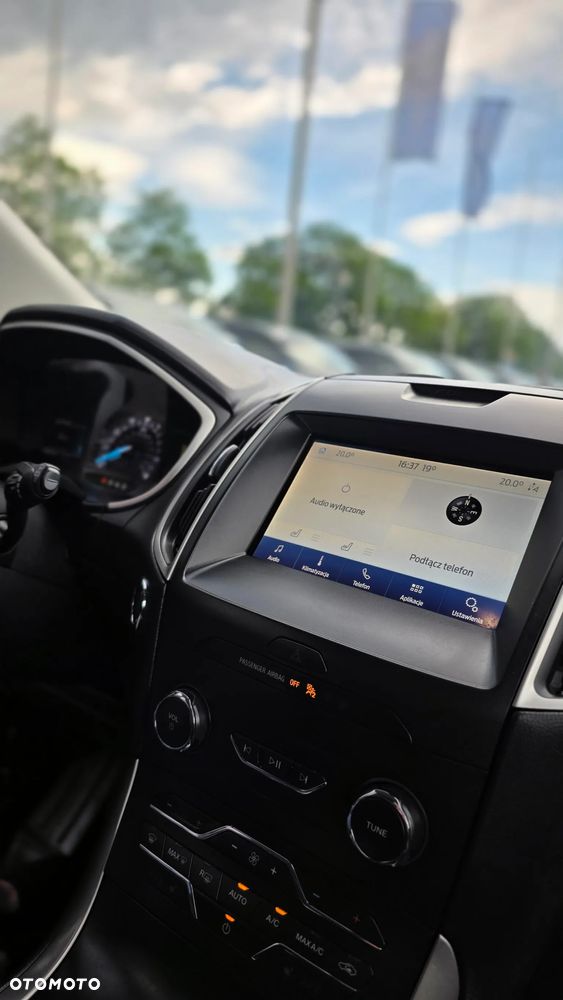 Ford Edge - 8
