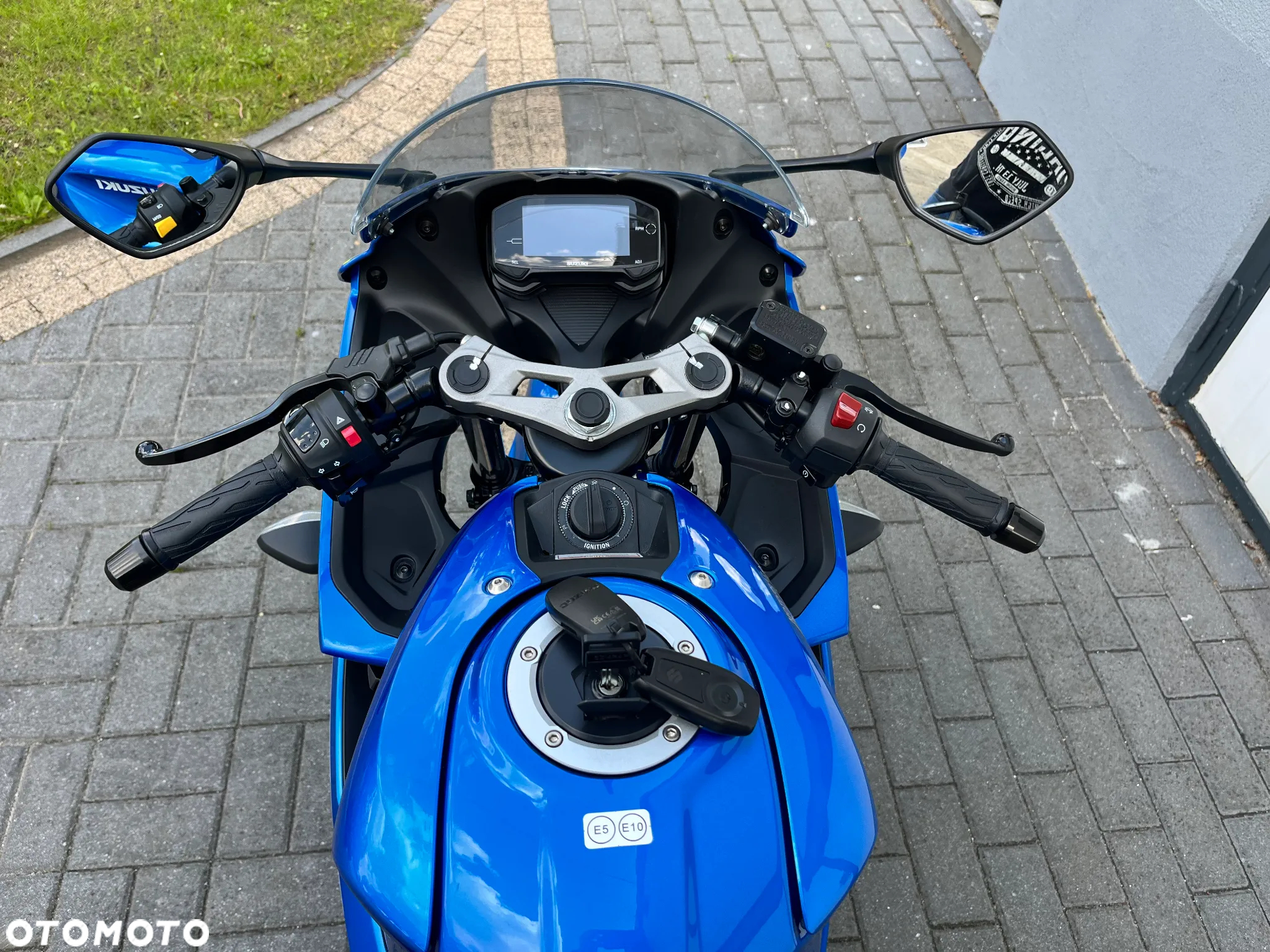 Suzuki GSX-R - 16