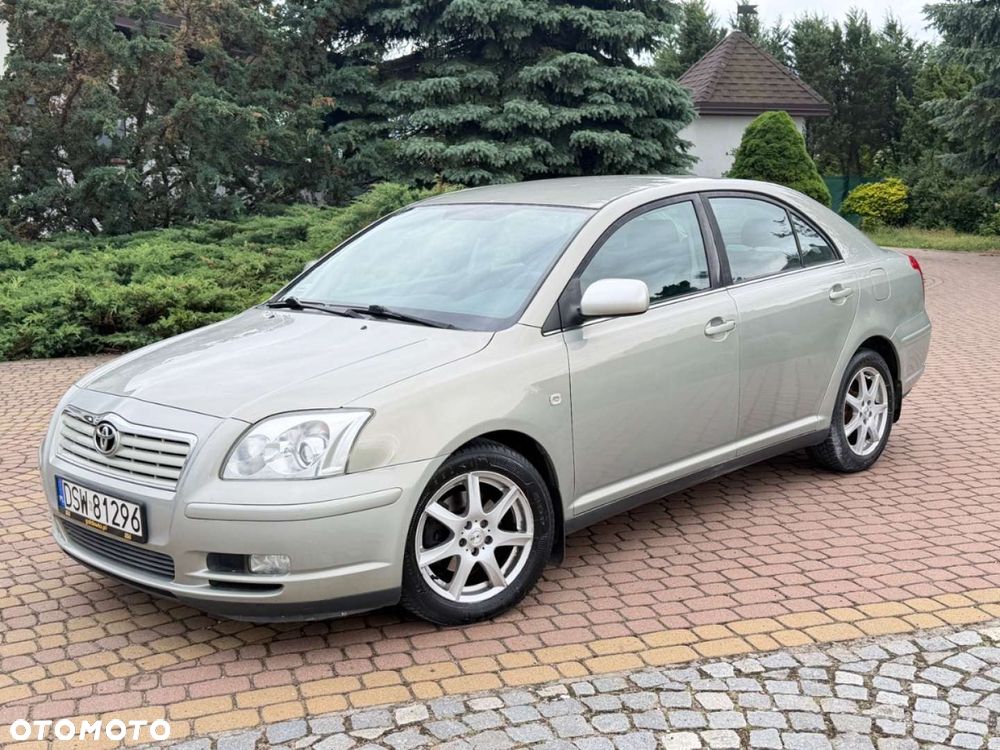 Toyota Avensis - 2