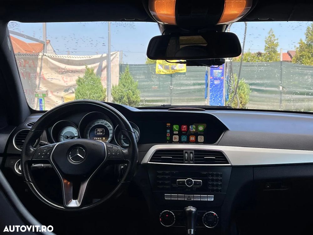 Mercedes-Benz C 220 CDI DPF Coupe (BlueEFFICIENCY) 7G-TRONIC - 11
