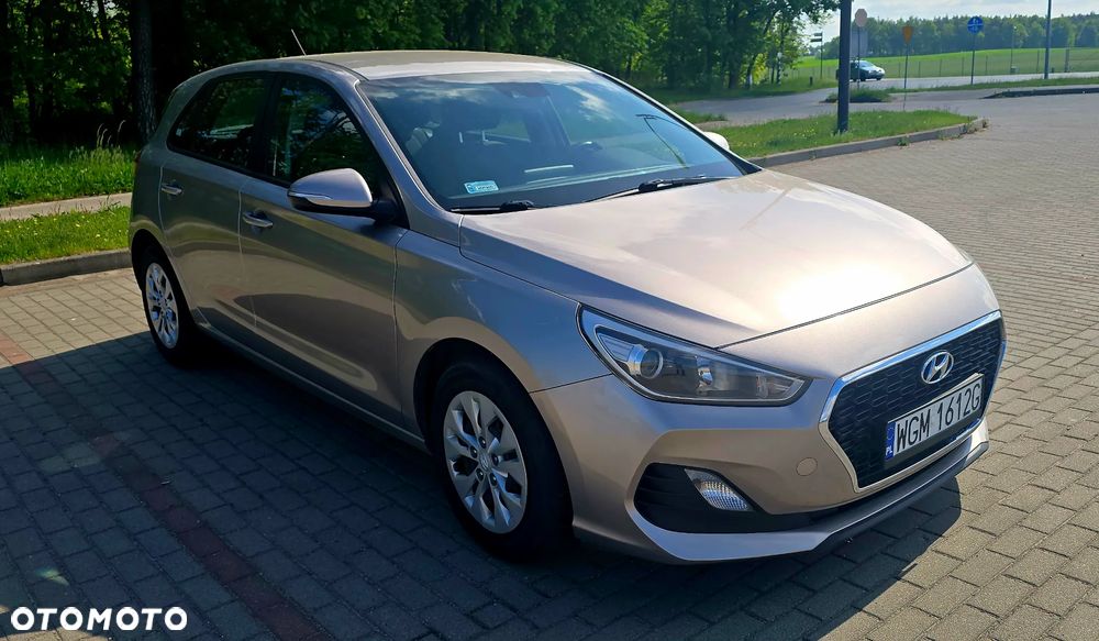 Hyundai i30 1.4 Premiere Comfort - 4