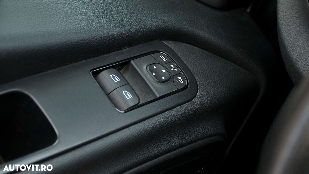 Mercedes-Benz Sprinter - 20