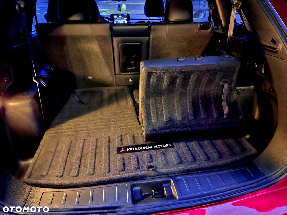Mitsubishi Outlander - 14