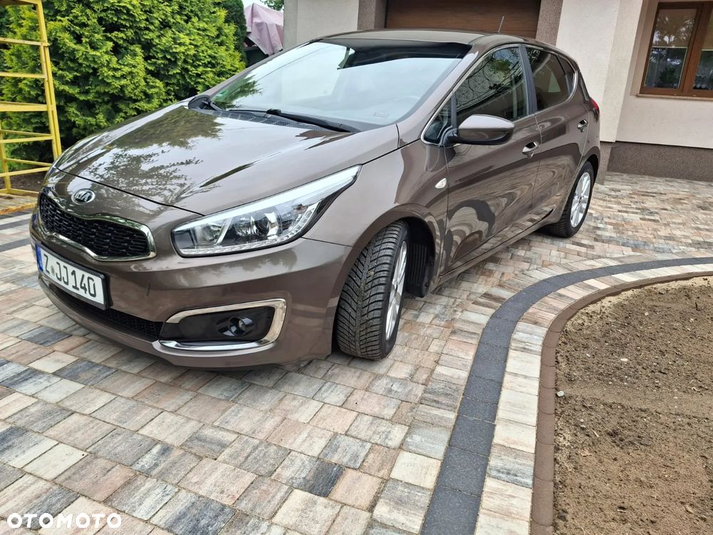 Kia Ceed 1.4 CVVT ISG Dream Team Edition - 1