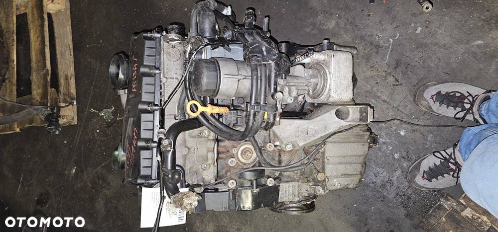 SILNIK SŁUPEK VOLKSWAGEN PASSAT B5 AVB 1.9 TDI - 1