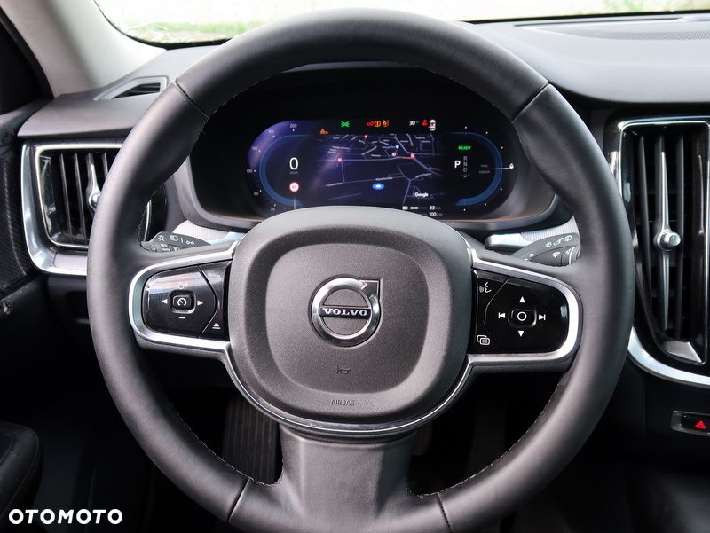 Volvo V60 T6 AWD Plug-In Hybrid Plus Dark - 27