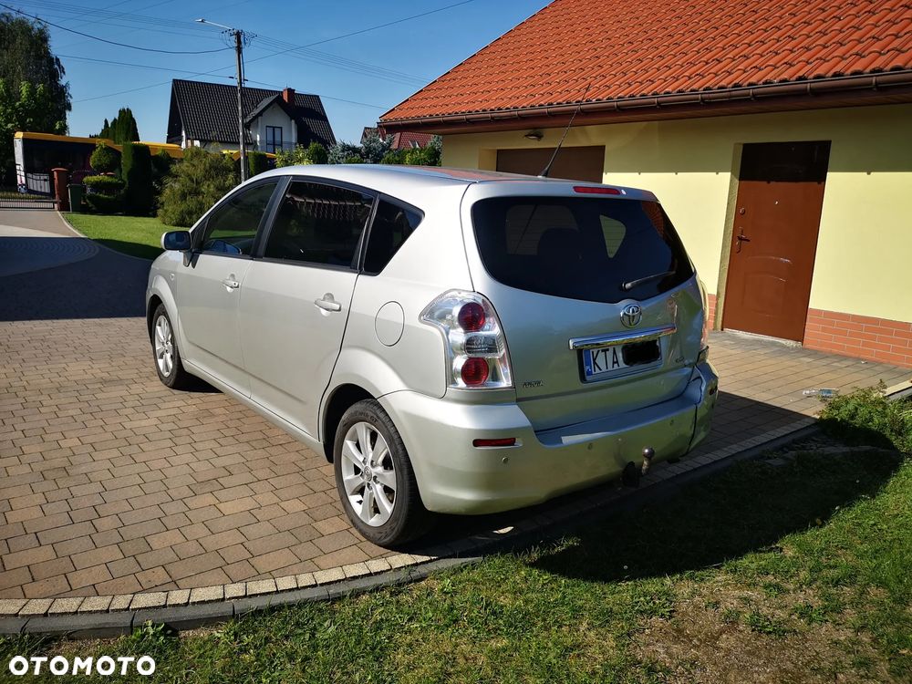 Toyota Corolla Verso 2008 photo 4