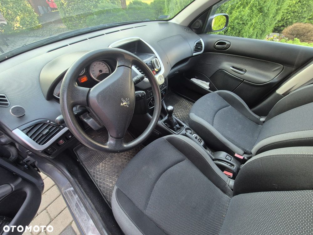 Peugeot 206 plus - 8