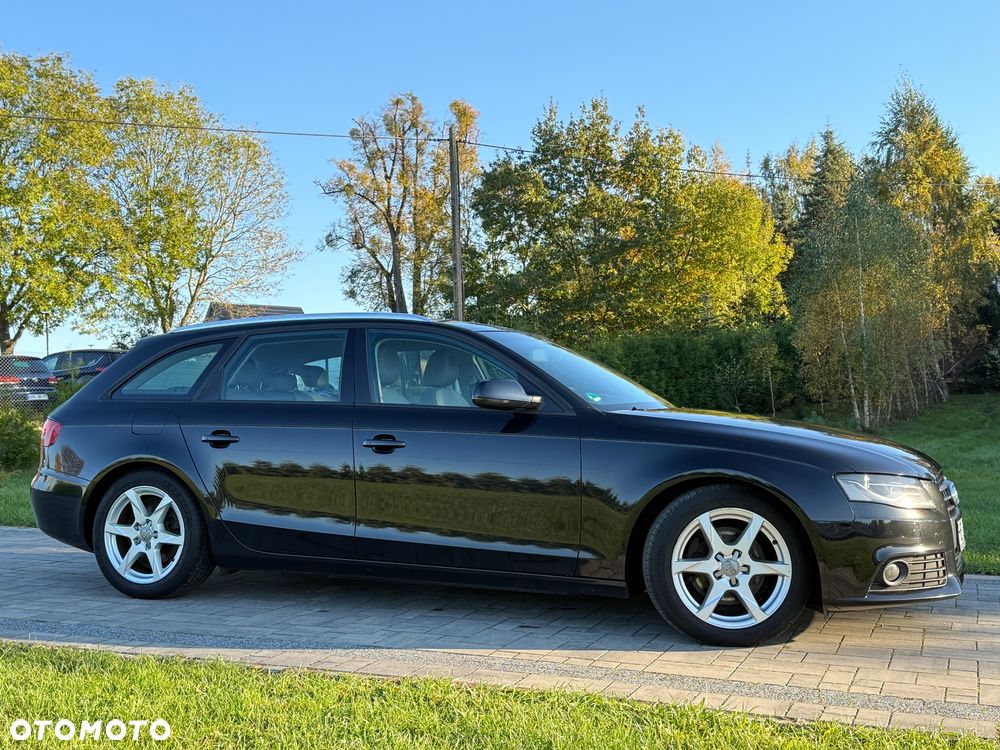 Audi A4 Avant - 10